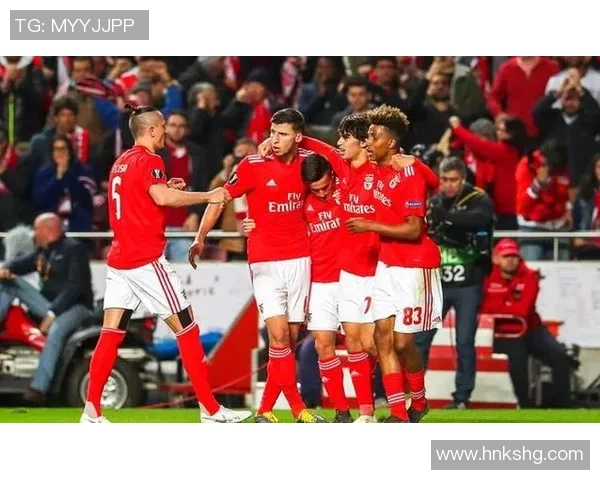 热刺逆转本菲卡5-1晋级世界杯补时进球引发争议判罚全场沸腾