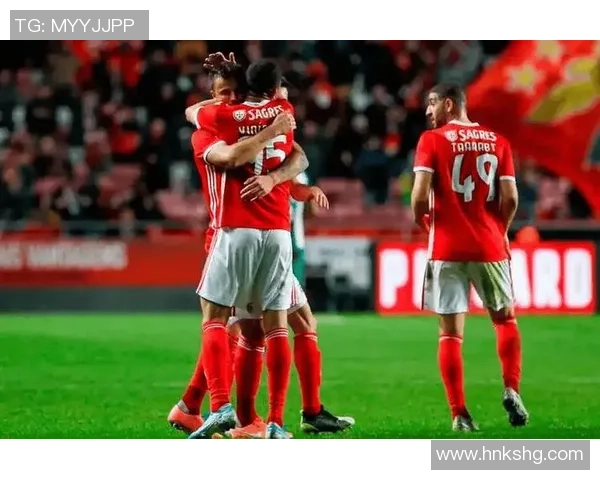 英超精彩对决本菲卡大胜AC米兰四球狂潮引爆全场激情